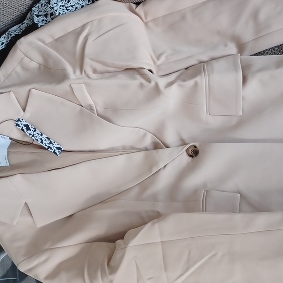 Asos - Picture 5 of 7